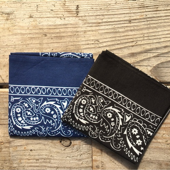 Navy Blue Silk Bandana - Picture 3 of 4